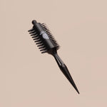 Small Clump Brush | Pretty Curly Girl | Curly girl method approved | Vegan curly hair products | Krullen | Krullend haar | Borstel voor volume en gedefinieerde krullen | Curly hair brush for defined curls